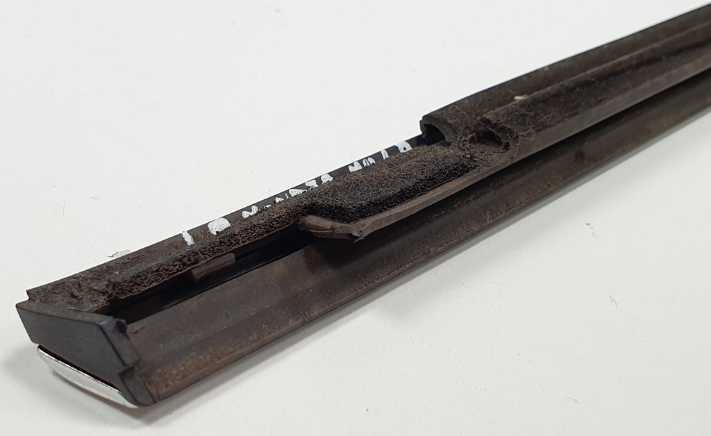 фото №5, Молдинг ущільнювач лівий перед ford mondeo mk4