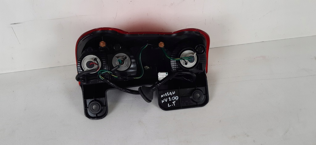 фото №6, Nissan nv200 лампа левая задняя 26550bj00a