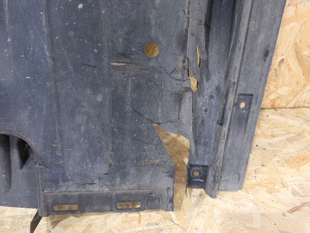 фото №9, Захист плита підвіска ліва велика audi q5 8r lift 8r0825207b оригінал 17