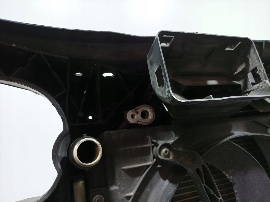 фото №7, Vw polo iv 9n 1.4tdi 75km усилитель pas передний радиатор 6q0806564