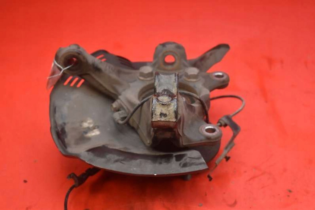 фото №7, Поворотний кулак ступиця права перед 43211024xx toyota corolla e21 1.8 hybrid 98 km