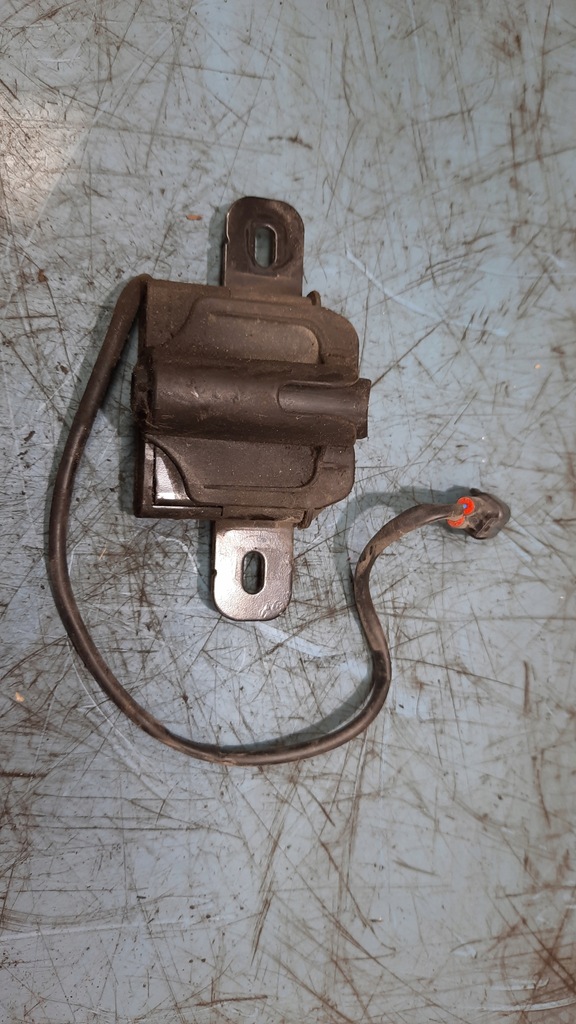 фото №1, Замок капот 2 pin 31371016 volvo s60 v60