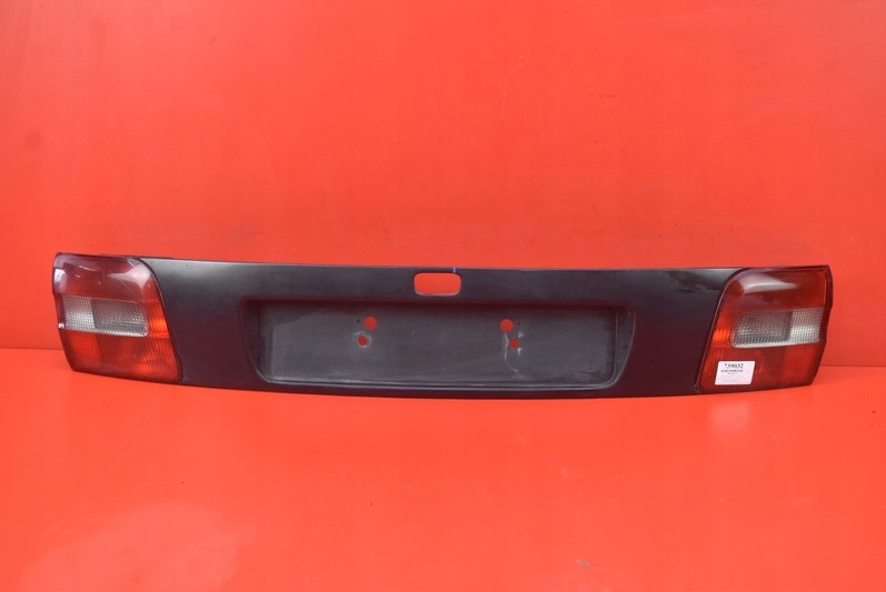 фото №1, Volvo v40 98 накладка крышки багажника задняя 30862381