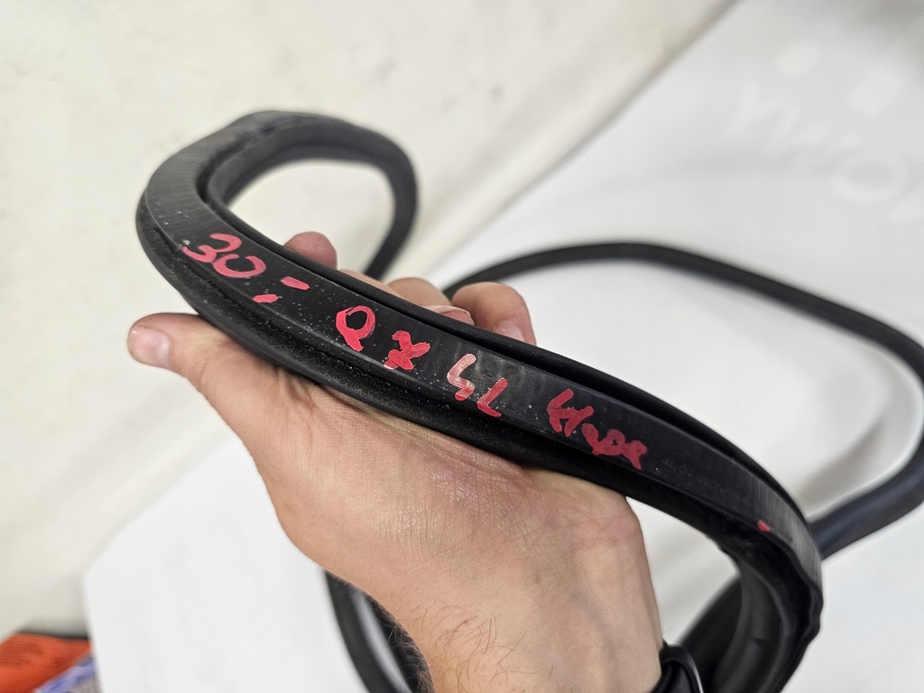 фото №8, Audi q7 4l 07r прокладка крышки задний задняя 4l0827705d