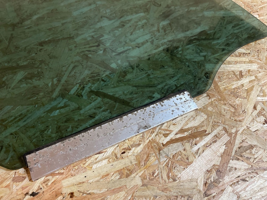 фото №8, Opel zafira a 2001 задня сторона права скло двері задніх