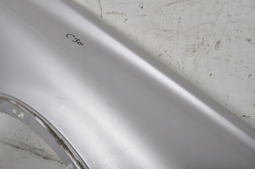 фото №8, Volvo c30 крила правий перед передній