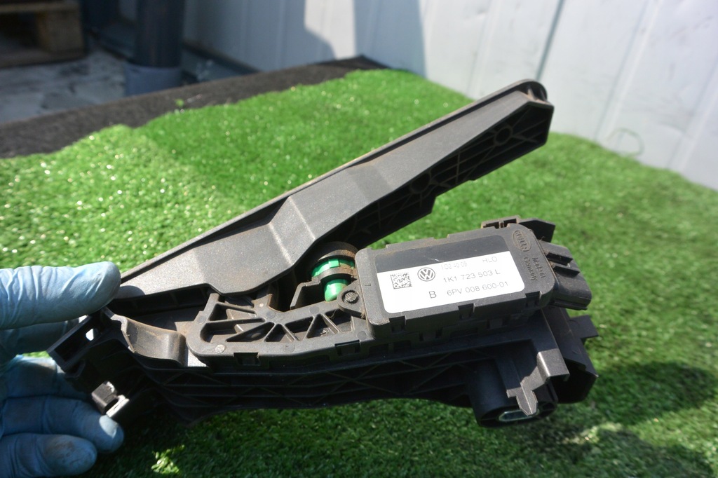 фото №5, Педаль газа потенциометр vw passat cc golf tigua eu