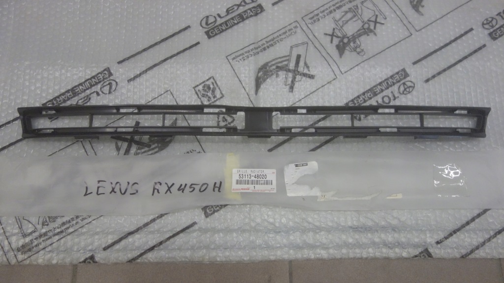 фото №1, Решётка бампера средняя перед lexus rx 450h 53113-48020