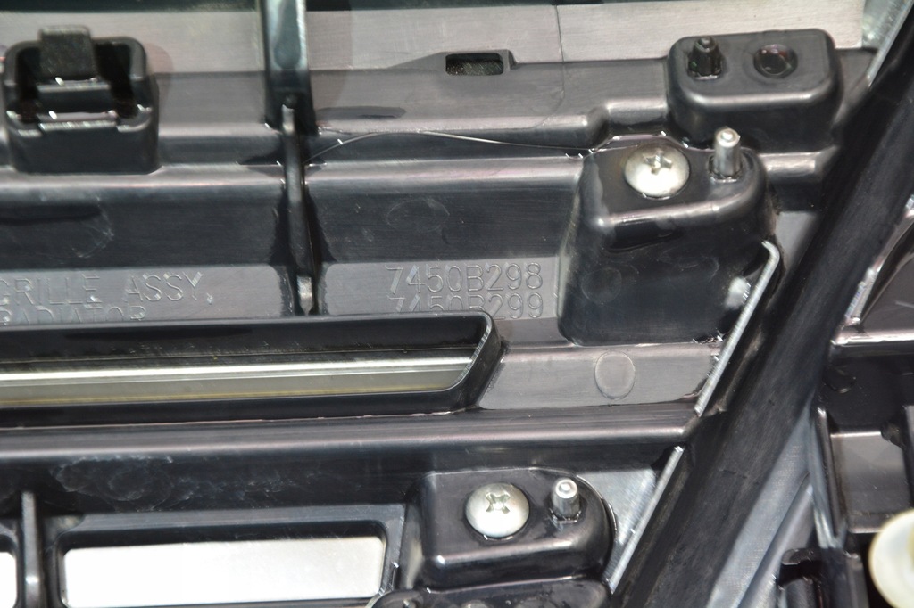 фото №9, Решётка радиатора решётка радиатора бампера mitsubishi outlander iii оригинал !!!