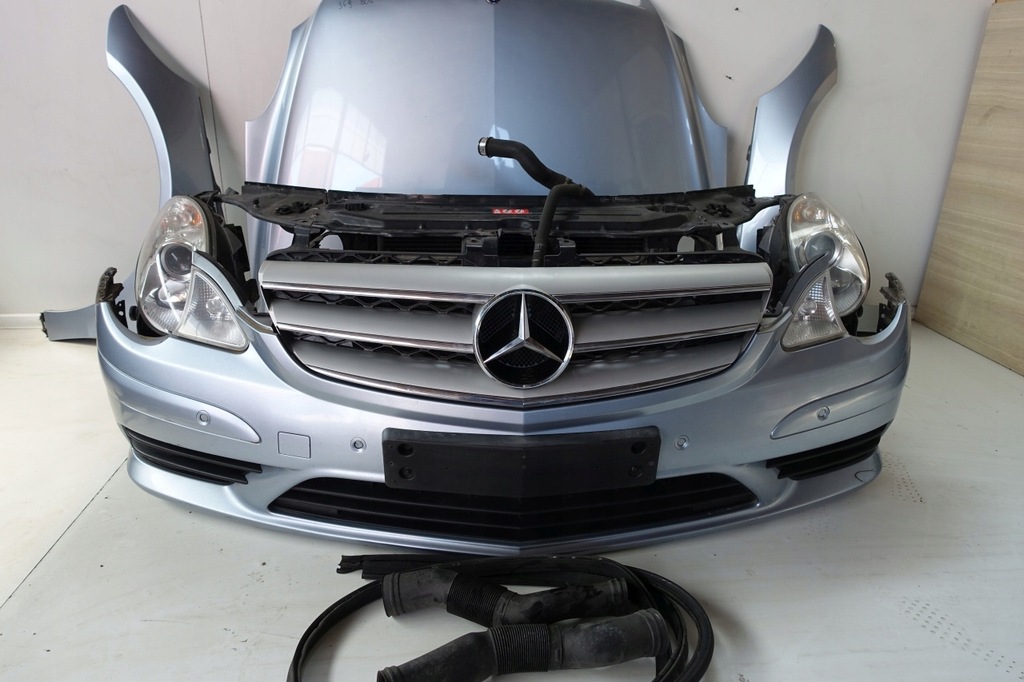 фото №8, Mercedes w251 перед капот бампер pas 349 r-klasa усилитель