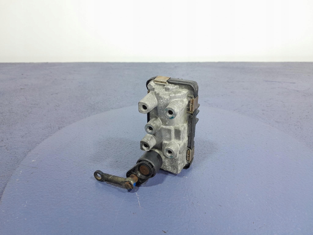 фото №4, Bmw 3 f30 f31 f34 lci 2.0d 190 km регулятор турбонагнітача 6nw010430