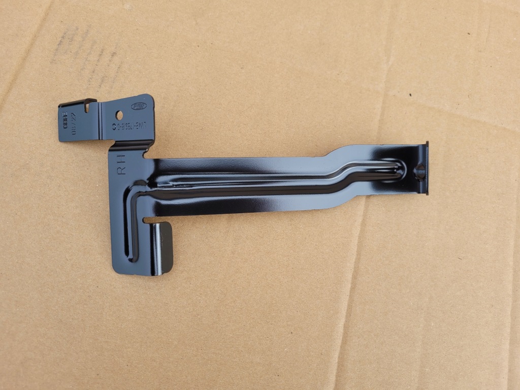 фото №1, Кронштейн бампера задня rh ford kuga mk3 20- escape