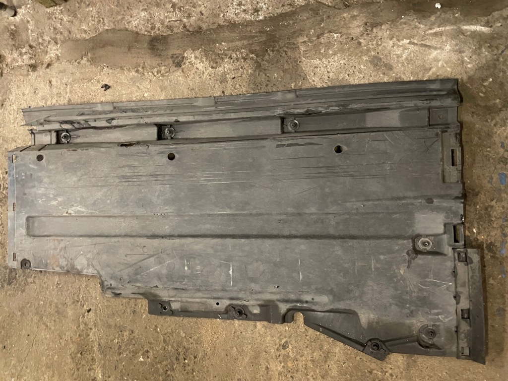 Купити Audi a4 b8 a5 захист плита підлога підвіска ліва