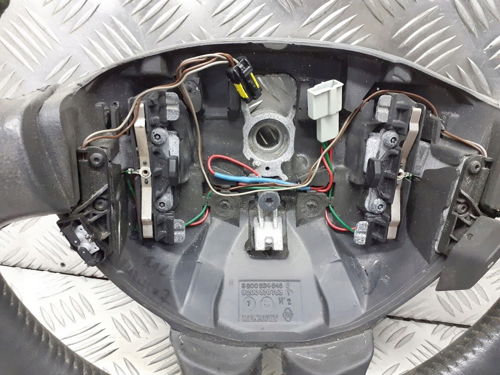 фото №3, Воздуховод renault espace iv 2.0 dci 8200284545