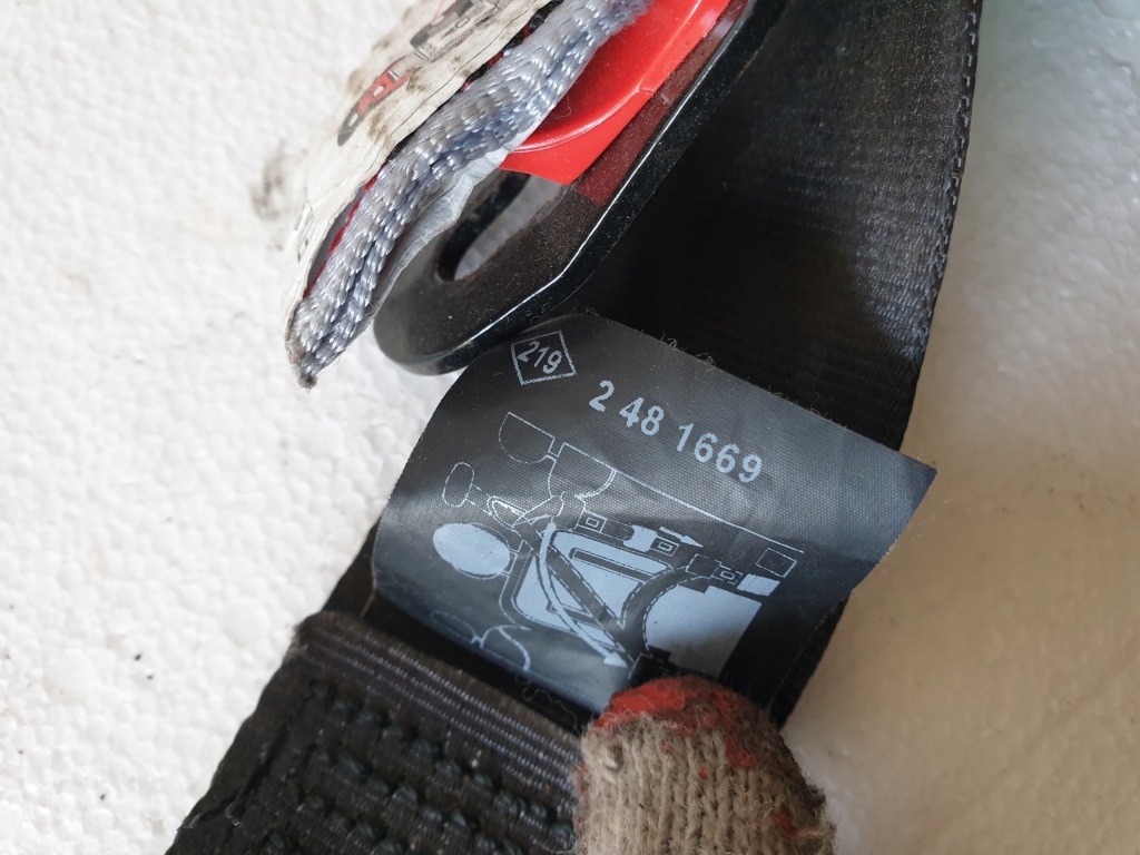 фото №3, Pas безопасности задний верхний dacia lodgy 2013 r