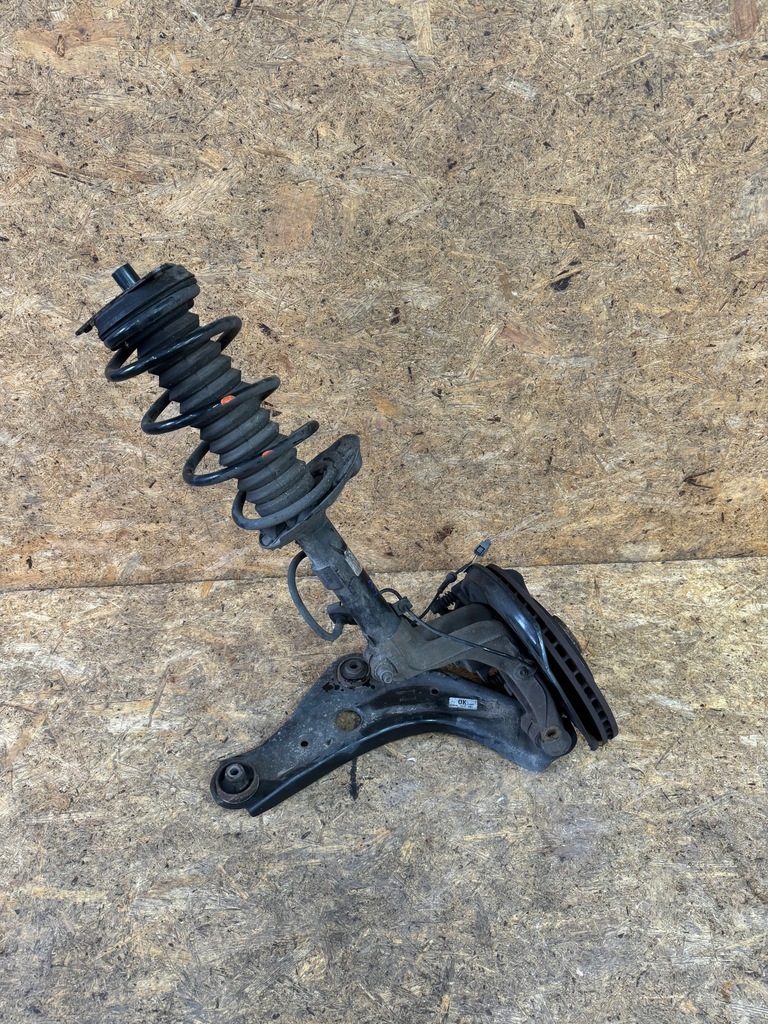 фото №1, Поворотный кулак правая амортизационная стойка амортизатор рычаг renault kadjar lift 1.3 tce