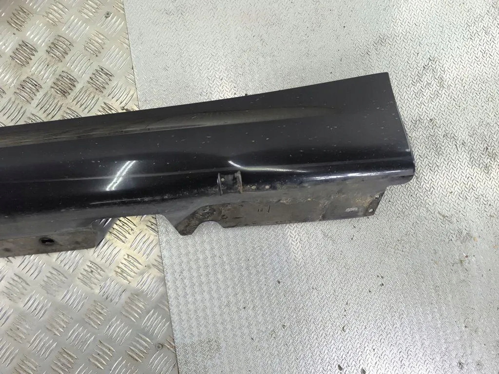 Накладка порог левая bmw 3 e90 51777202653 3.0l дизель 2010 Доставка