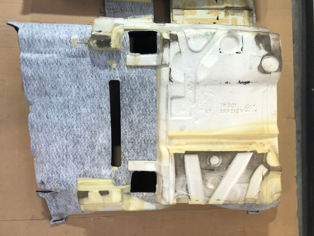 фото №5, Mercedes e 212 w212 коврик обшивка обивка задняя