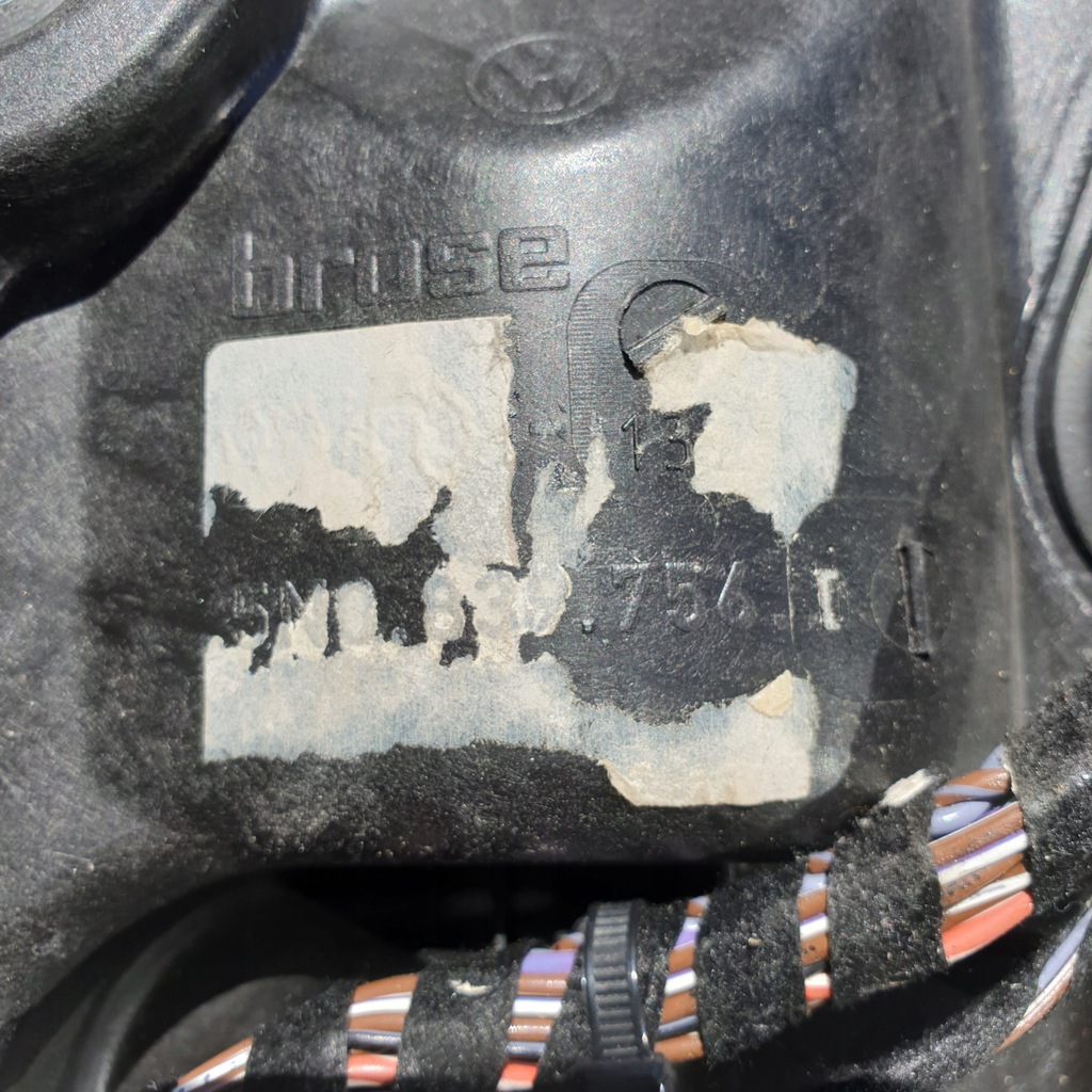 фото №8, Підйомник механізм скло правий задня vw tiguan 5n