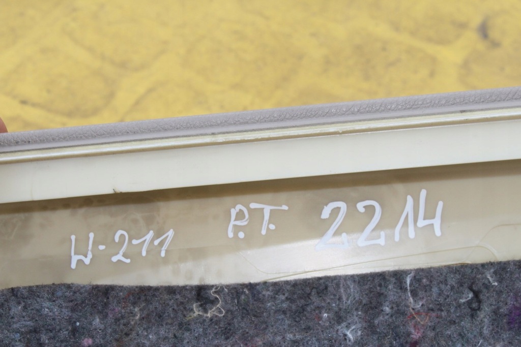 фото №10, Обшивка двері правий задня mercedes w211 nappa