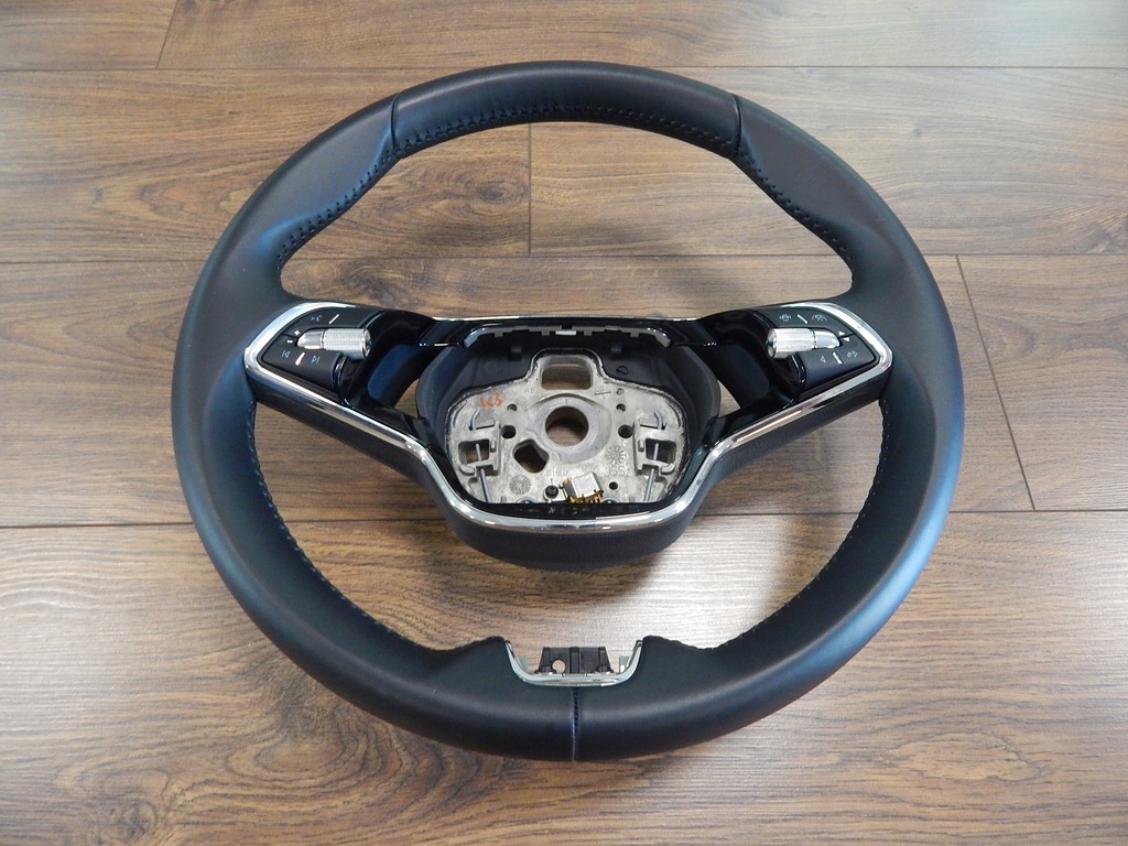 фото №6, Skoda kamiq karoq - воздуховод кожа oryg ładna