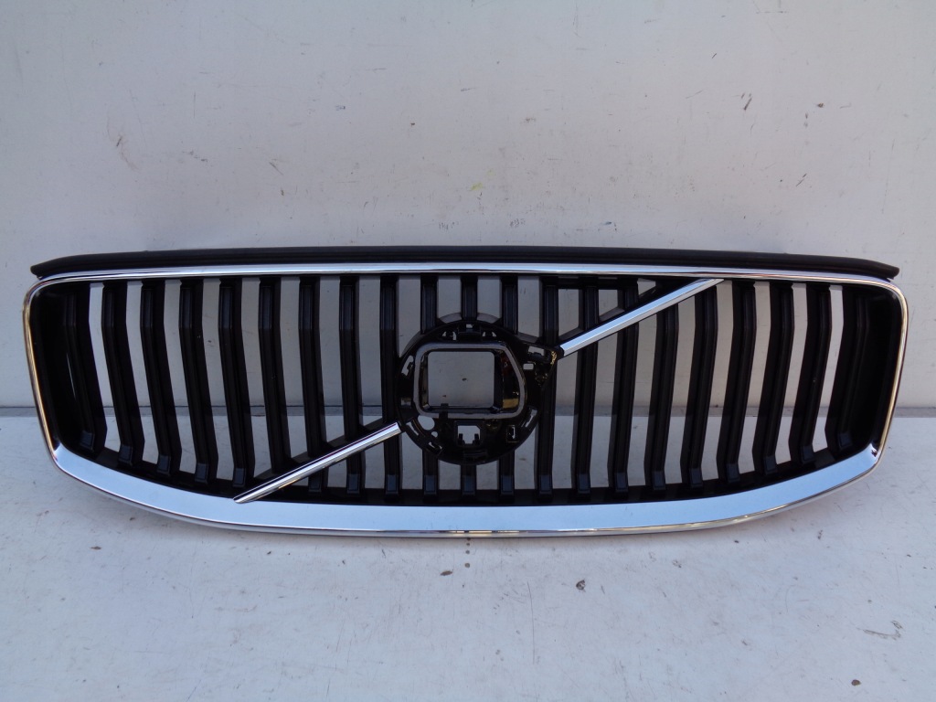 фото №1, Решітка радіатора решітка радіатора volvo xc60 ii 20- lift