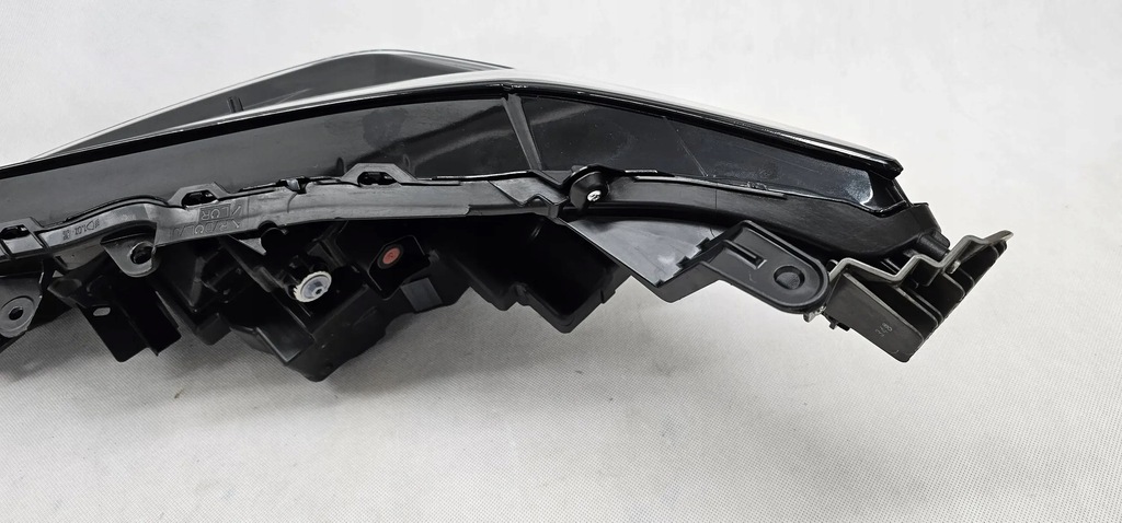 фото №8, Toyota prius v xw60 2023 лампа перед передняя правая full led