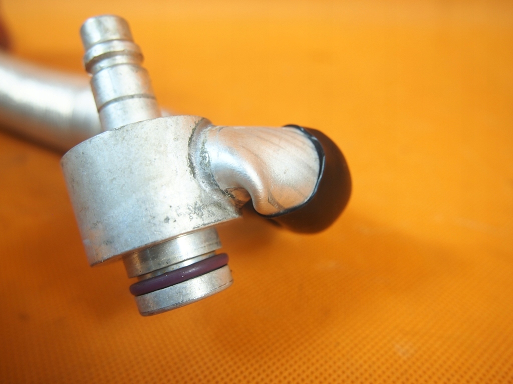 фото №8, Audi оригинальный номер 4g0260707cc шланг кондиционера