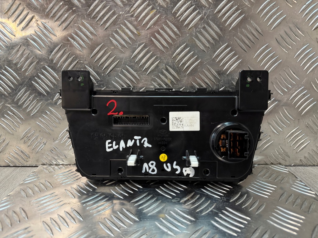 фото №8, Hyundai elantra 16-20 usa панель управление кондиционера обдув 97250-f2xxx