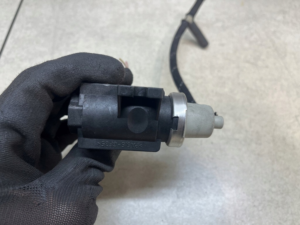 фото №4, Клапан вакуумa audi a4 b6 2.5 tdi 1j0906627b