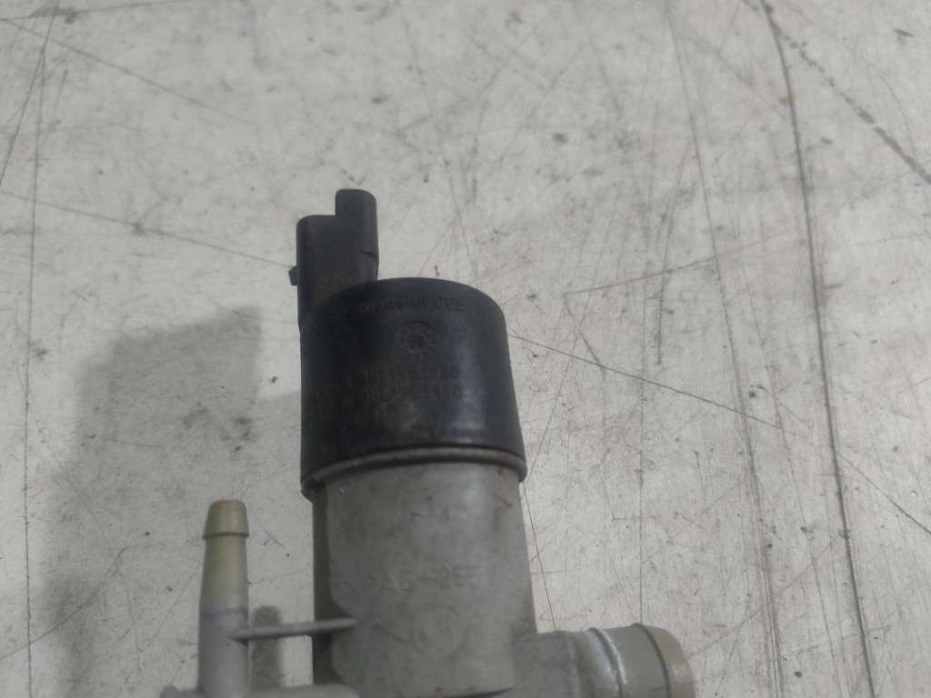 фото №4, Помпа розпилювача dacia logan 9641553880