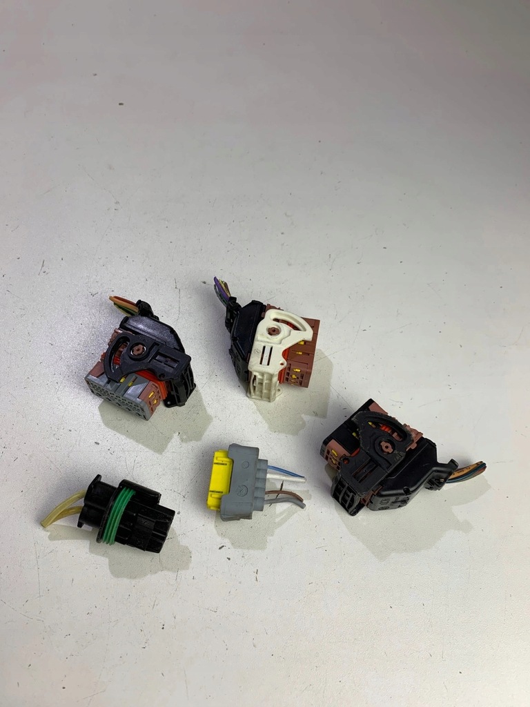 фото №8, Разъёмы штекер колодка коробка предохранителей bsm r07 peugeot 1007 207