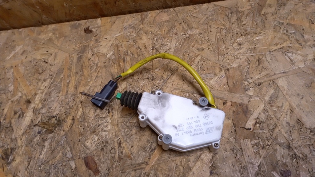 фото №1, Vw sharan galaxy alhambra 1.9 tdi 02 r привод крышка топлива