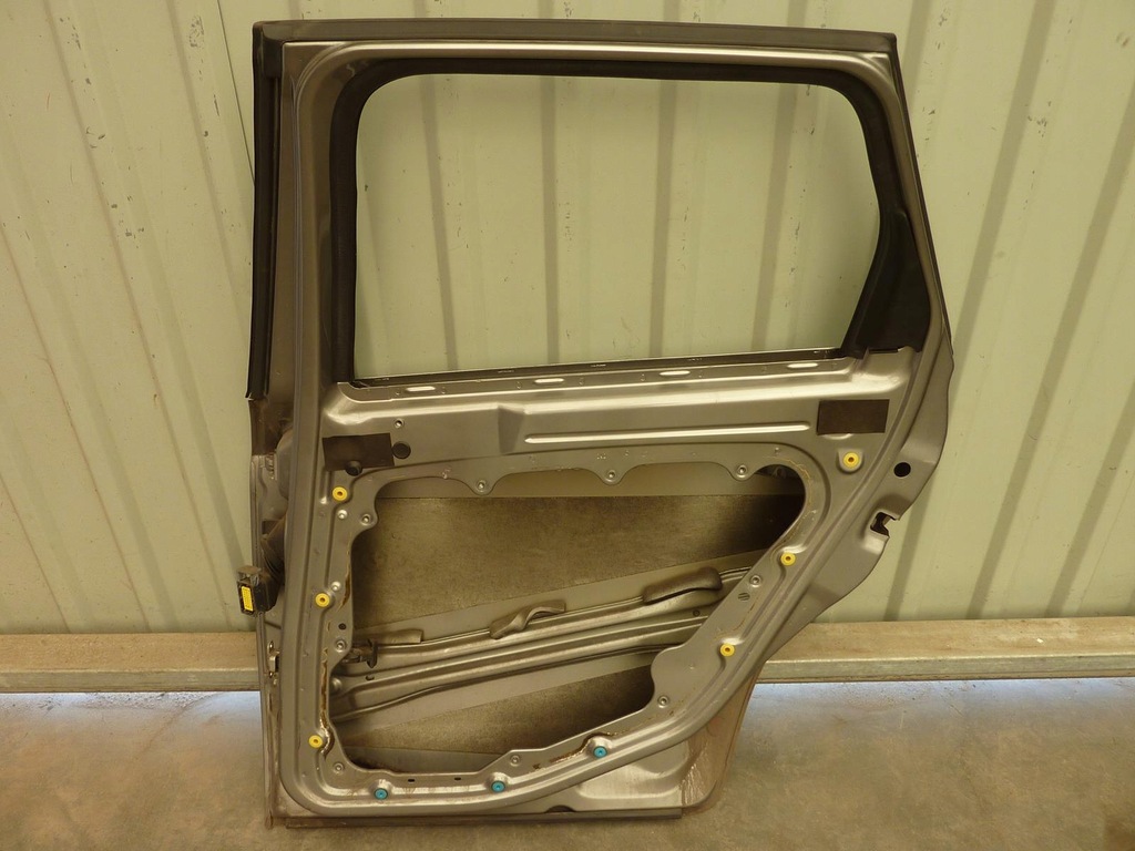 фото №11, Дверь alfa romeo 159 kombi правое задние kod 651