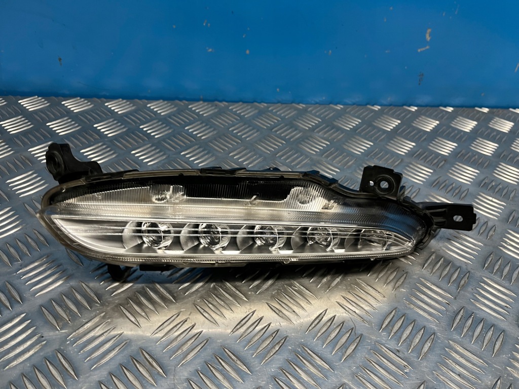 фото №1, Hyundai tucson iii противотуманная фара drl правый 92208-d7000