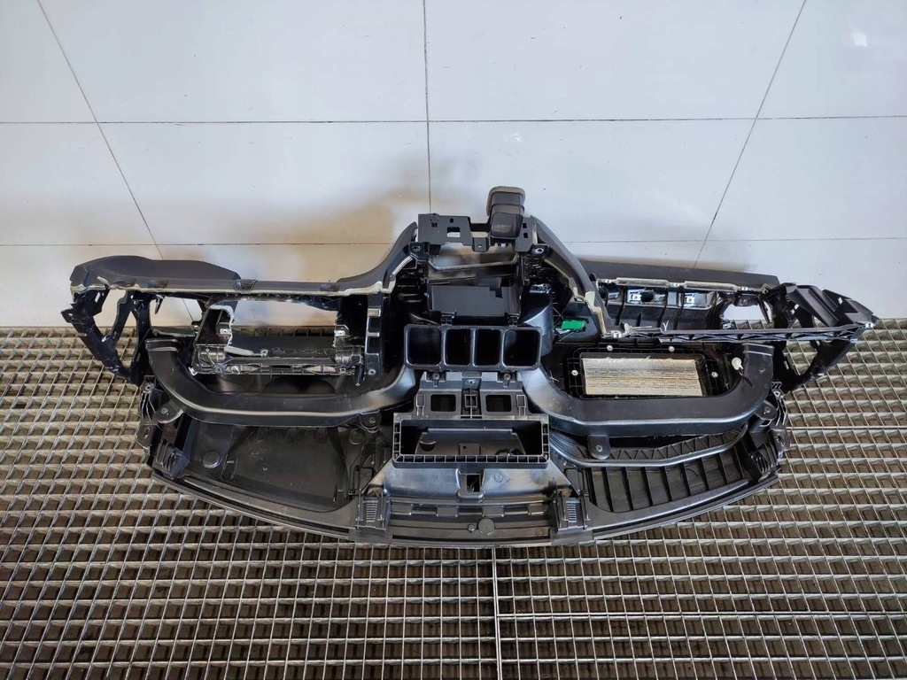 фото №8, Приборная панель приборная приборная панель europa volvo s60 iii v60 ii