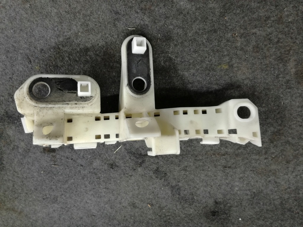 фото №9, Subaru xv 2011 - 2017 rok кронштейн напрямна pod фара правий задня