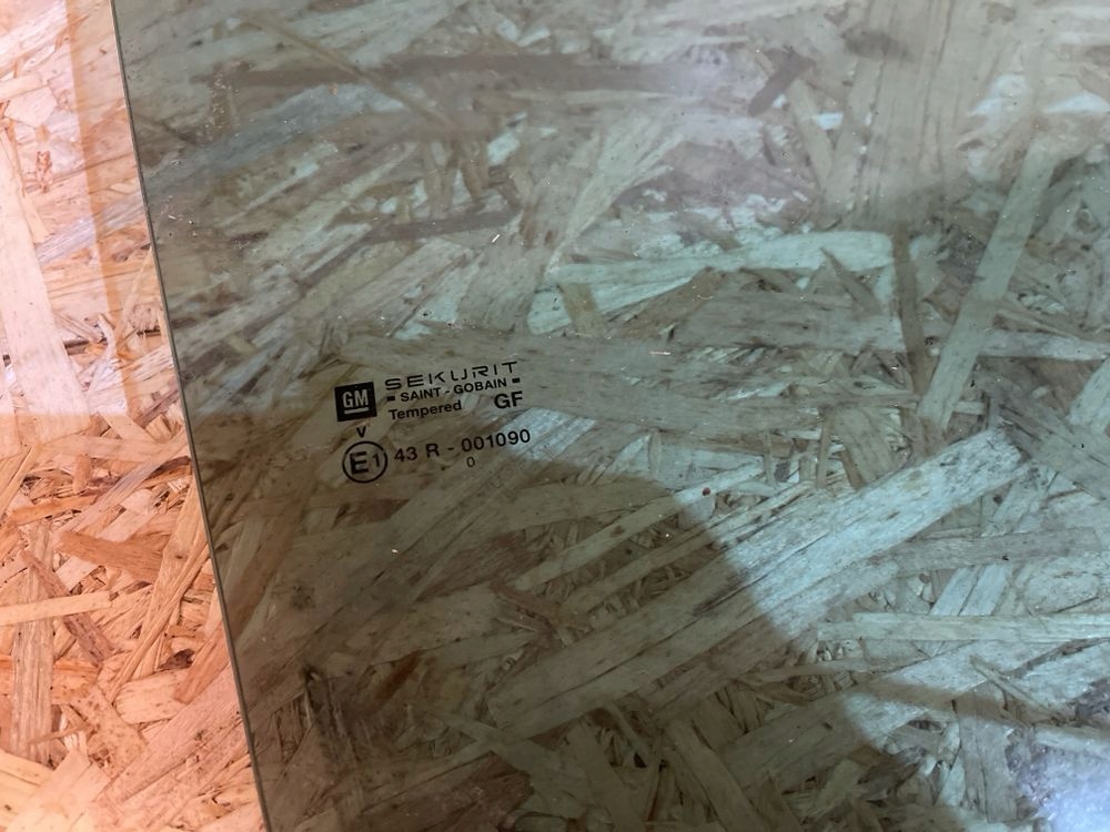 фото №10, Opel zafira a 2001 задня сторона права скло двері задніх