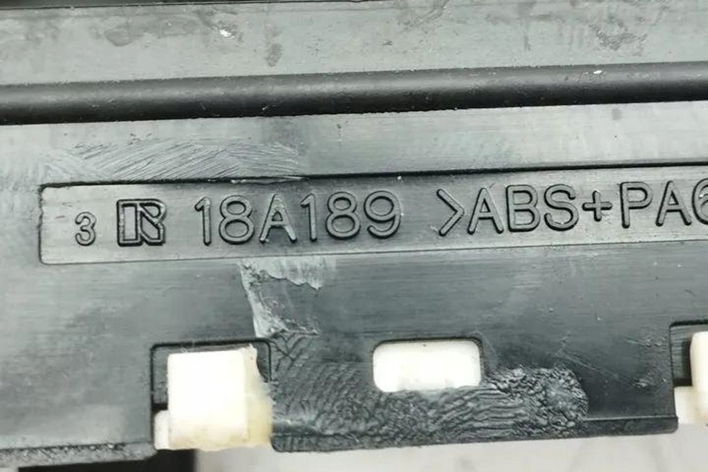 фото №7, Кнопки управление lewego сиденье lexus is c gse2_ 18a189 2.2l бензиновый