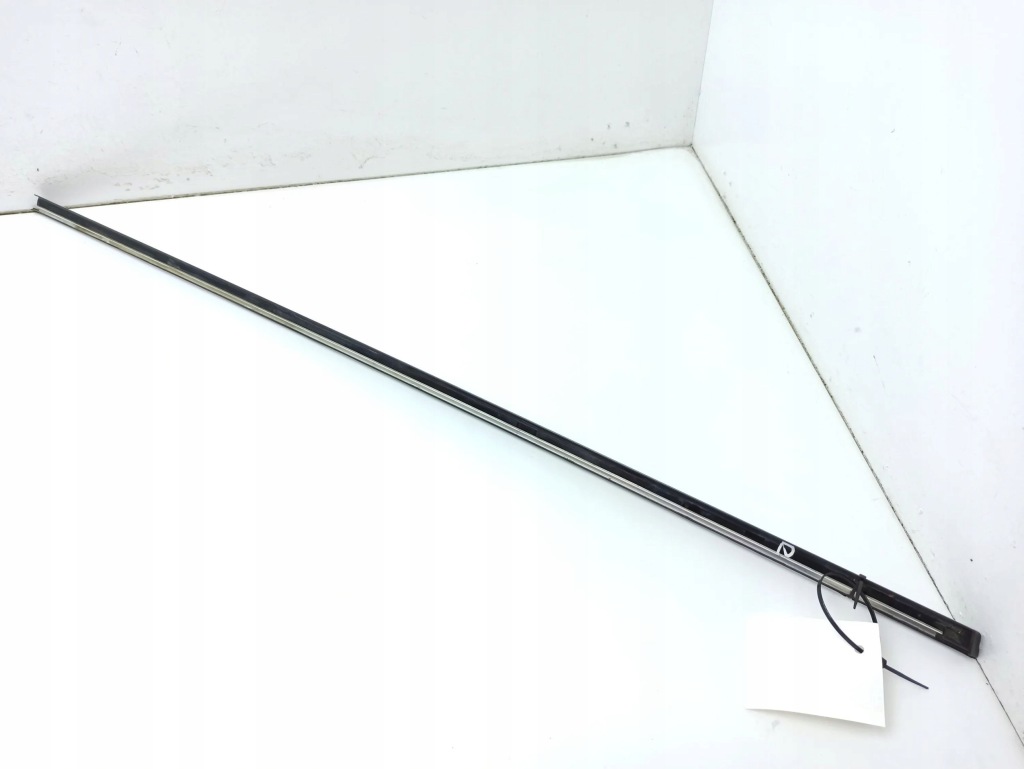 фото №9, Молдинг стекло coupe правая сторона mercedes-benz clk a209 c209