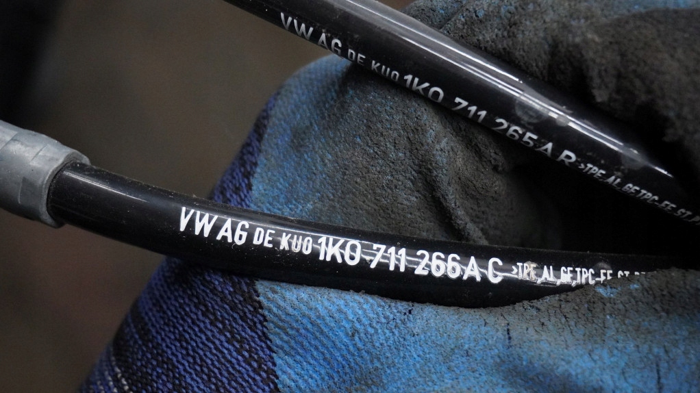 фото №8, Домкрат выборщик передач skoda yeti 2.0 tdi 1k0711049ch 1k0711265ar