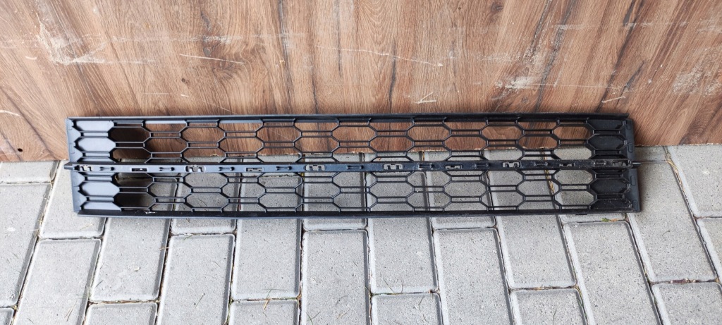 фото №1, Решётка бампера skoda octavia iii