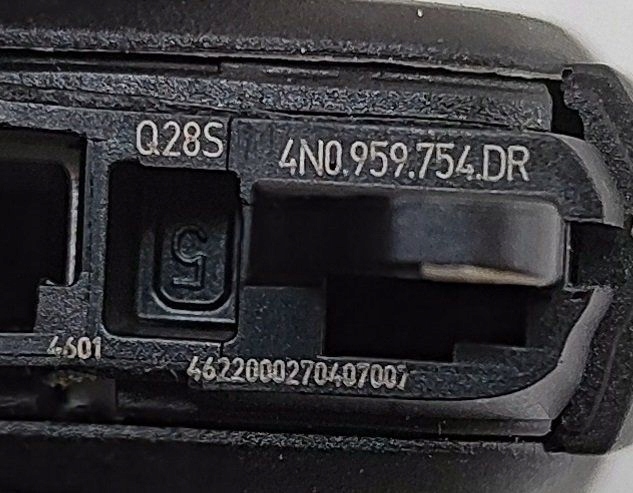 Audi e-tron 2023 ключ / карта зажигания с Разборки