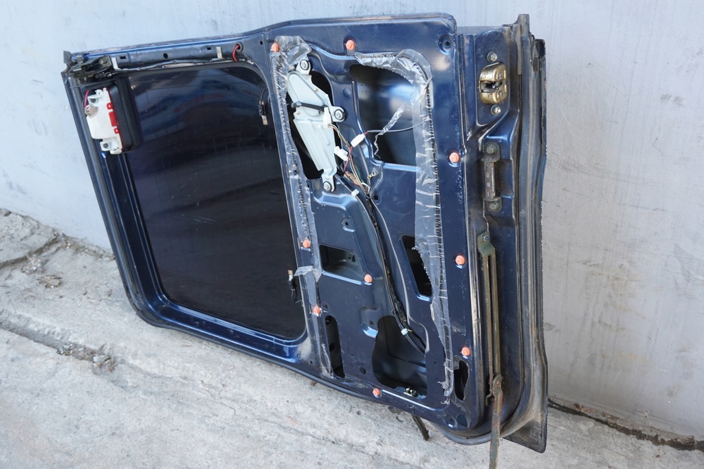 фото №13, Nissan patrol кришка багажника двері задня багажника права з скло y61 97-03r