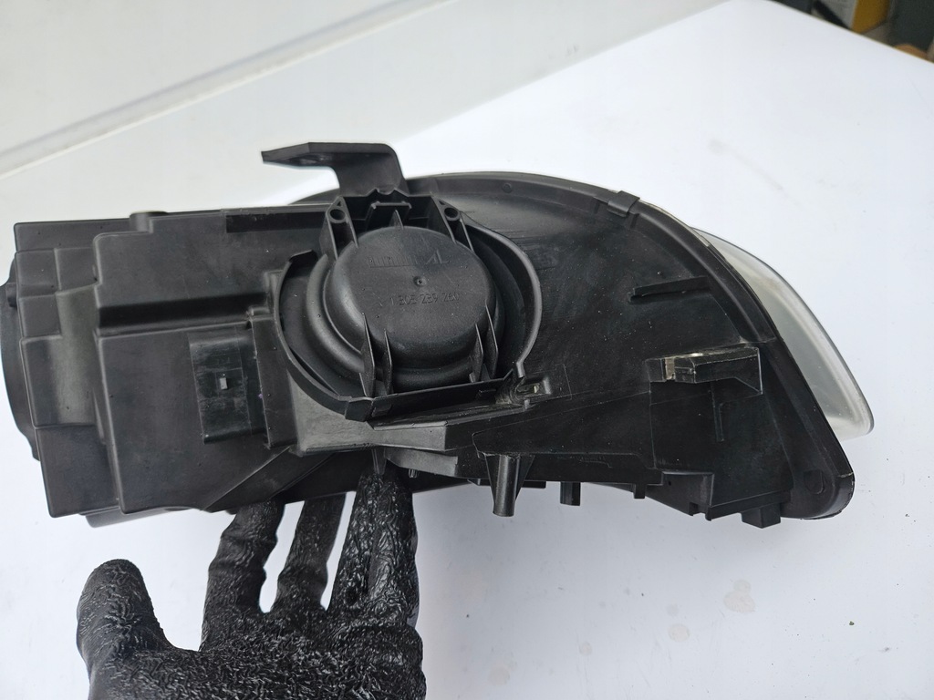 фото №8, Лампа левая bixenon поворотный audi a4 s4 b7 белый поворотник фара левый