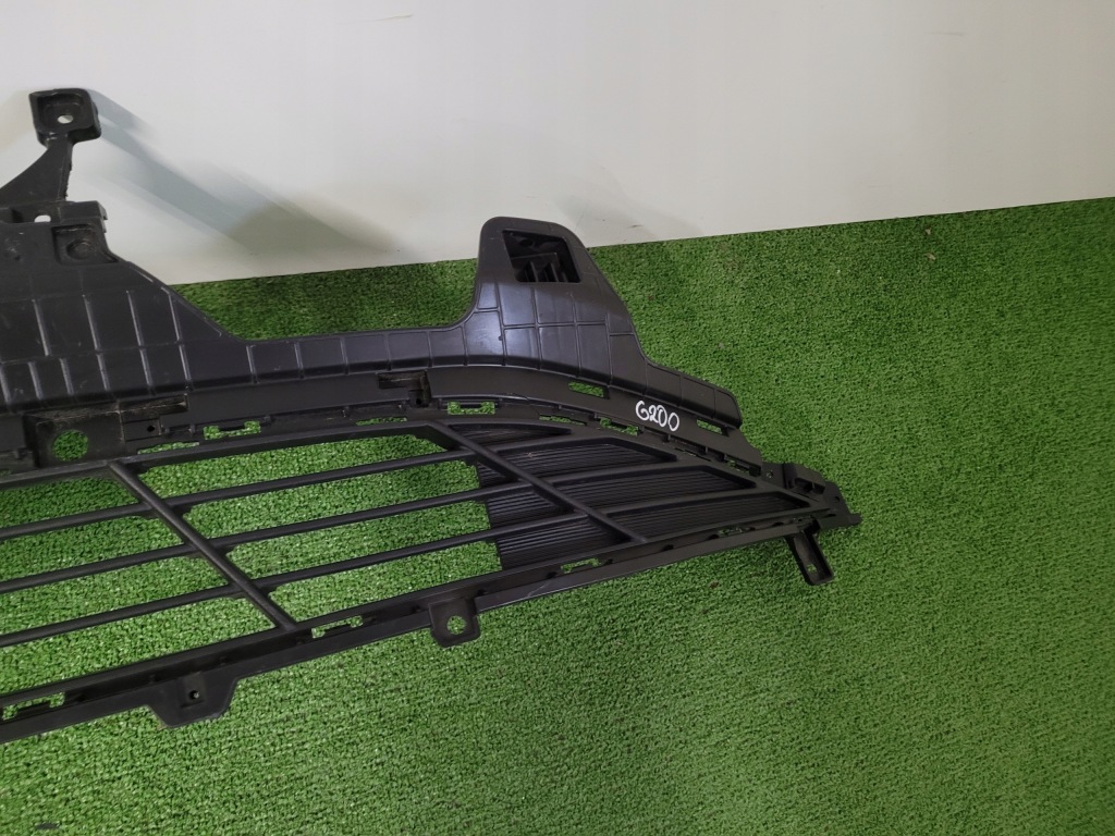 Hyundai tucson решётка бампера средняя на радар заглушка 86531-n7020 в Украине