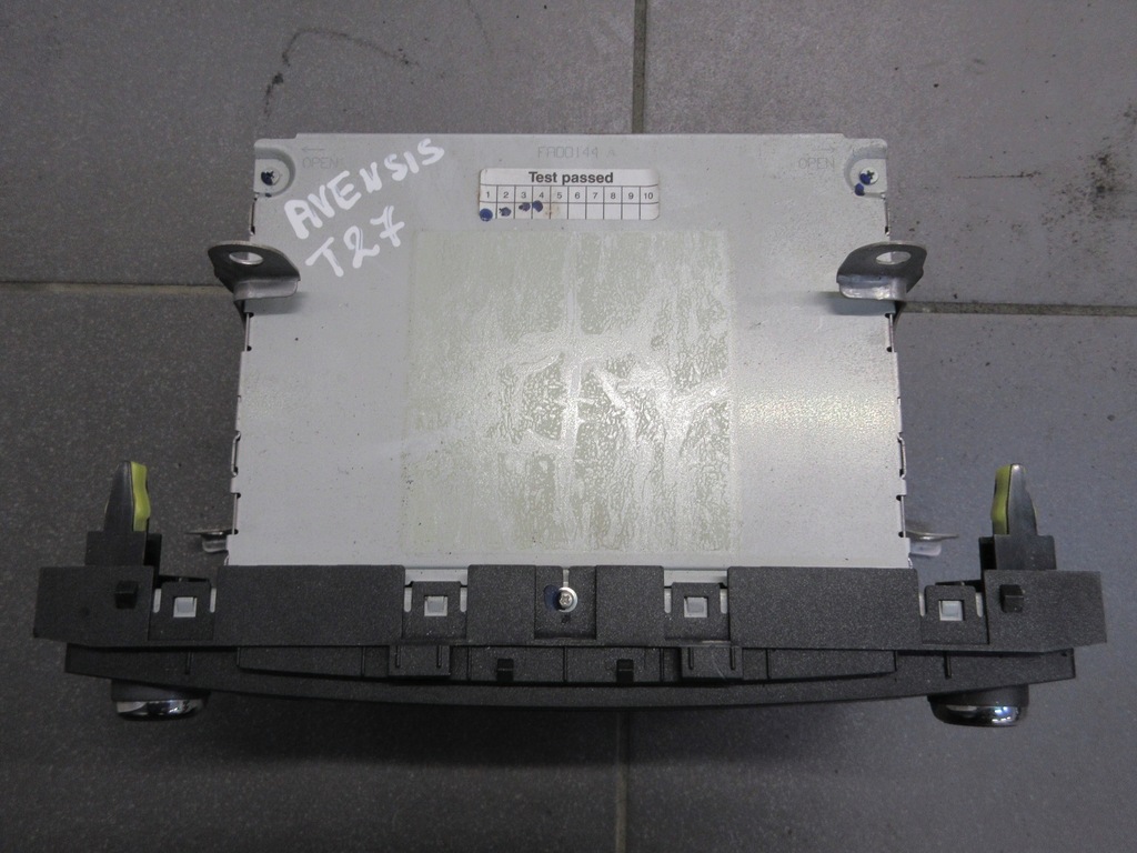 фото №2, Toyota avensis t27 радиопроигрыватель радио cd