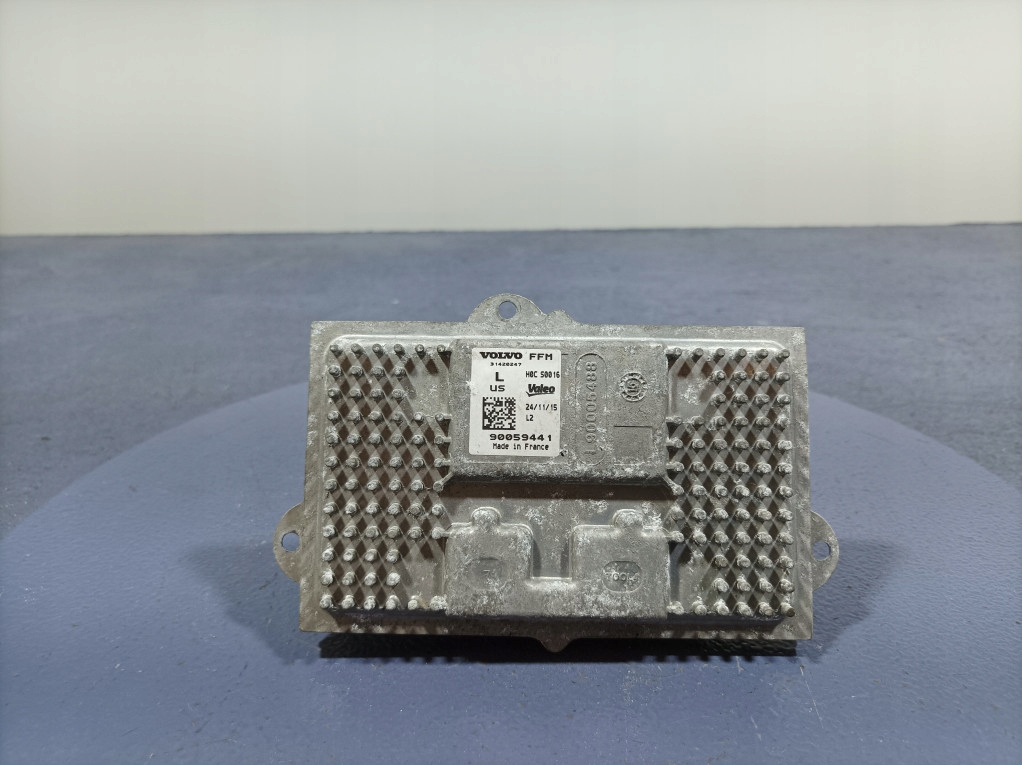 фото №1, Volvo xc90 ii преобразователь модуль лампы led 31420247