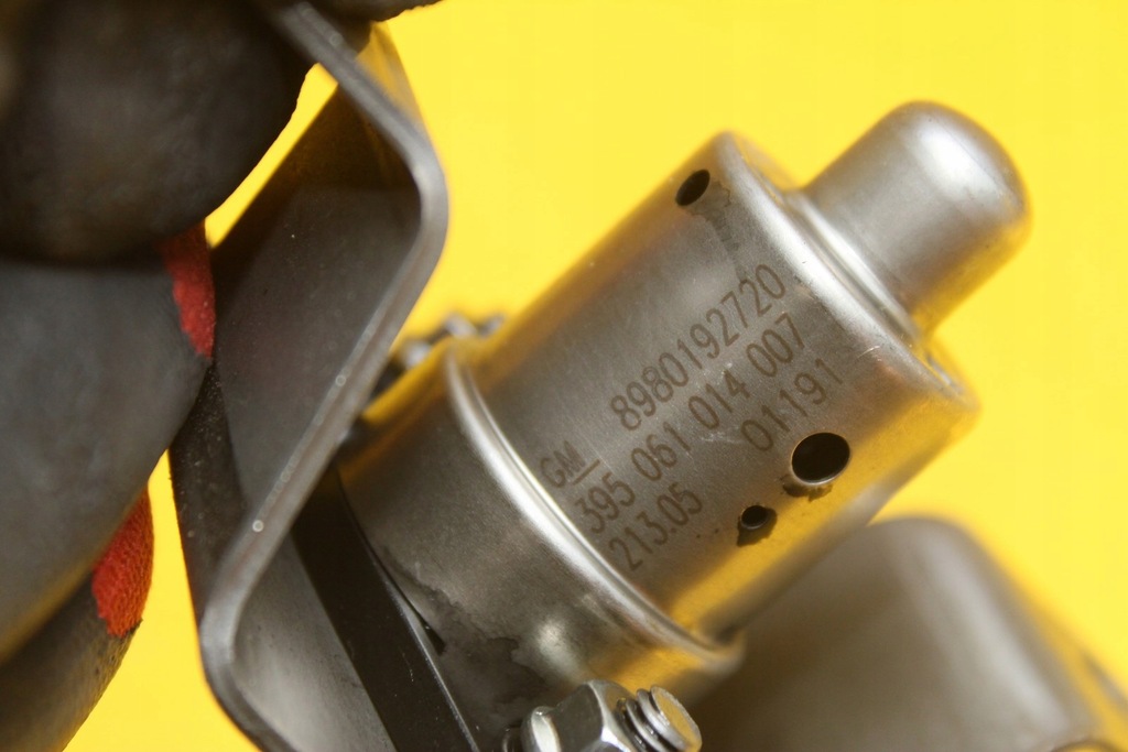 фото №5, Датчик масла vectra c 3.0 cdti 8980192720