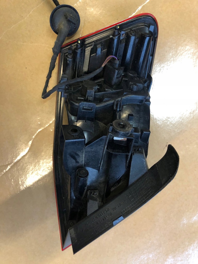 фото №9, Audi a3 8v 3d лампа правая задняя задняя 8v3945096